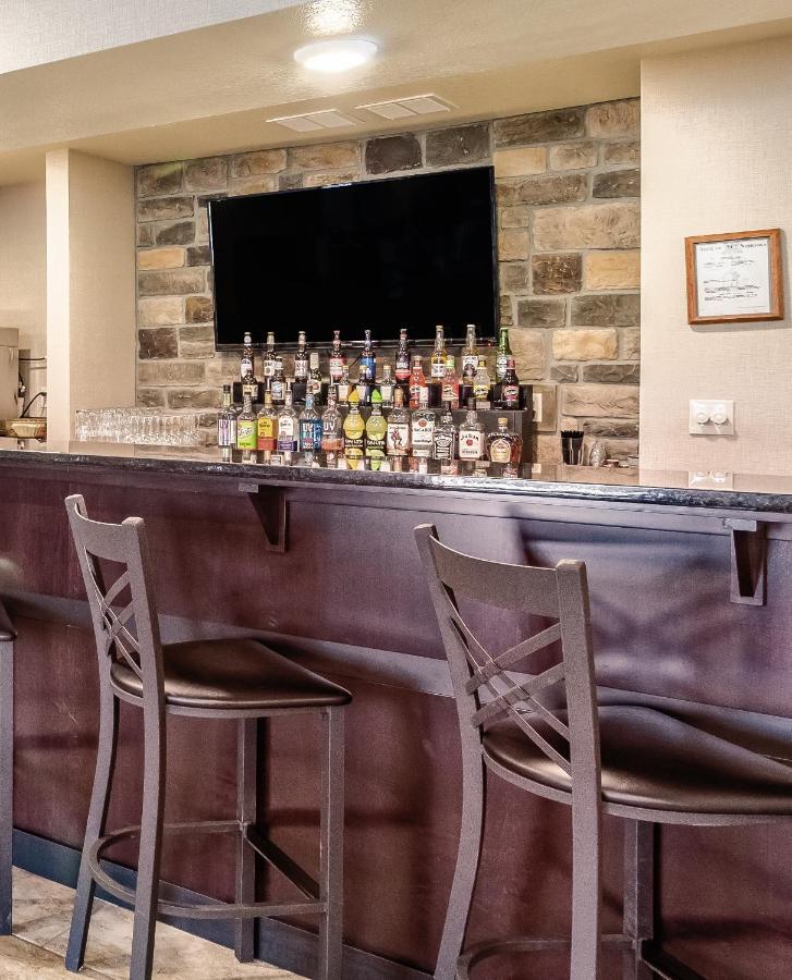 Cobblestone Inn & Suites - Bridgeport Exteriör bild